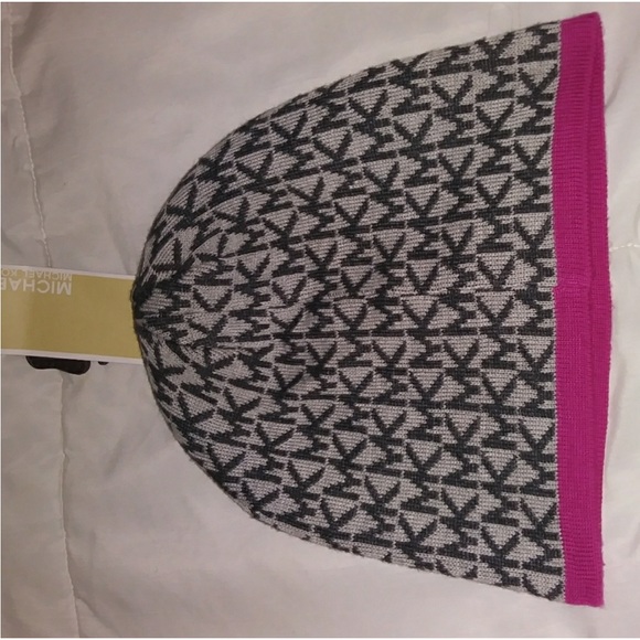 Michael Kors MK monogram logo beanie - Picture 3 of 4